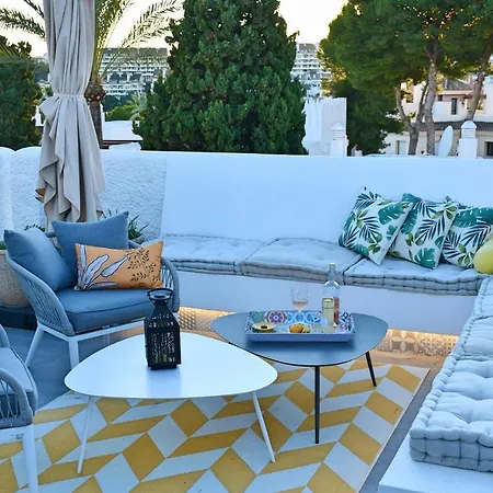 Yellow Jasper - Gemstone Getaway Vakantiehuis Marbella