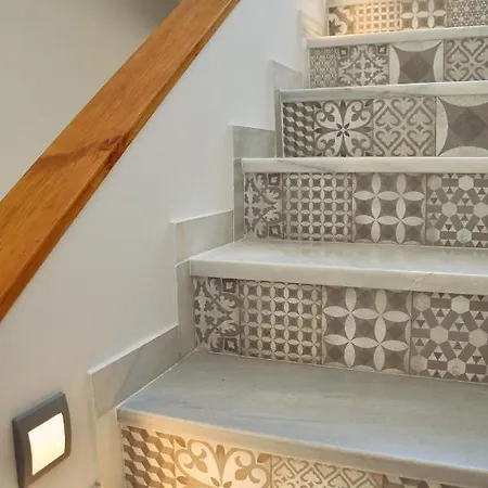 Yellow Jasper - Gemstone Getaway Vakantiehuis Marbella