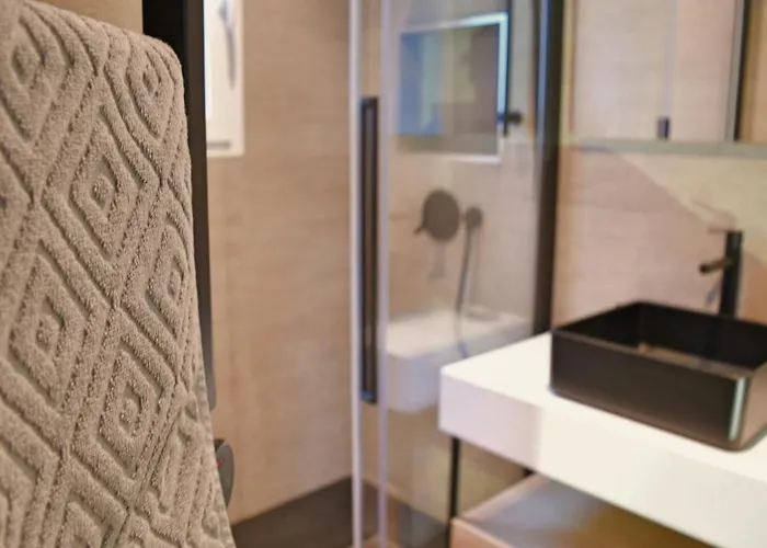 Yellow Jasper - Gemstone Getaway 別荘 *