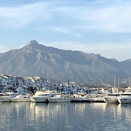 Holiday home Yellow Jasper - Gemstone Getaway