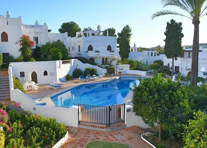 Yellow Jasper - Gemstone Getaway Hébergement de vacances Marbellac