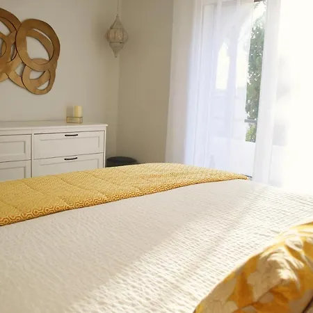 Будинок відпочинку Yellow Jasper - Gemstone Getaway *